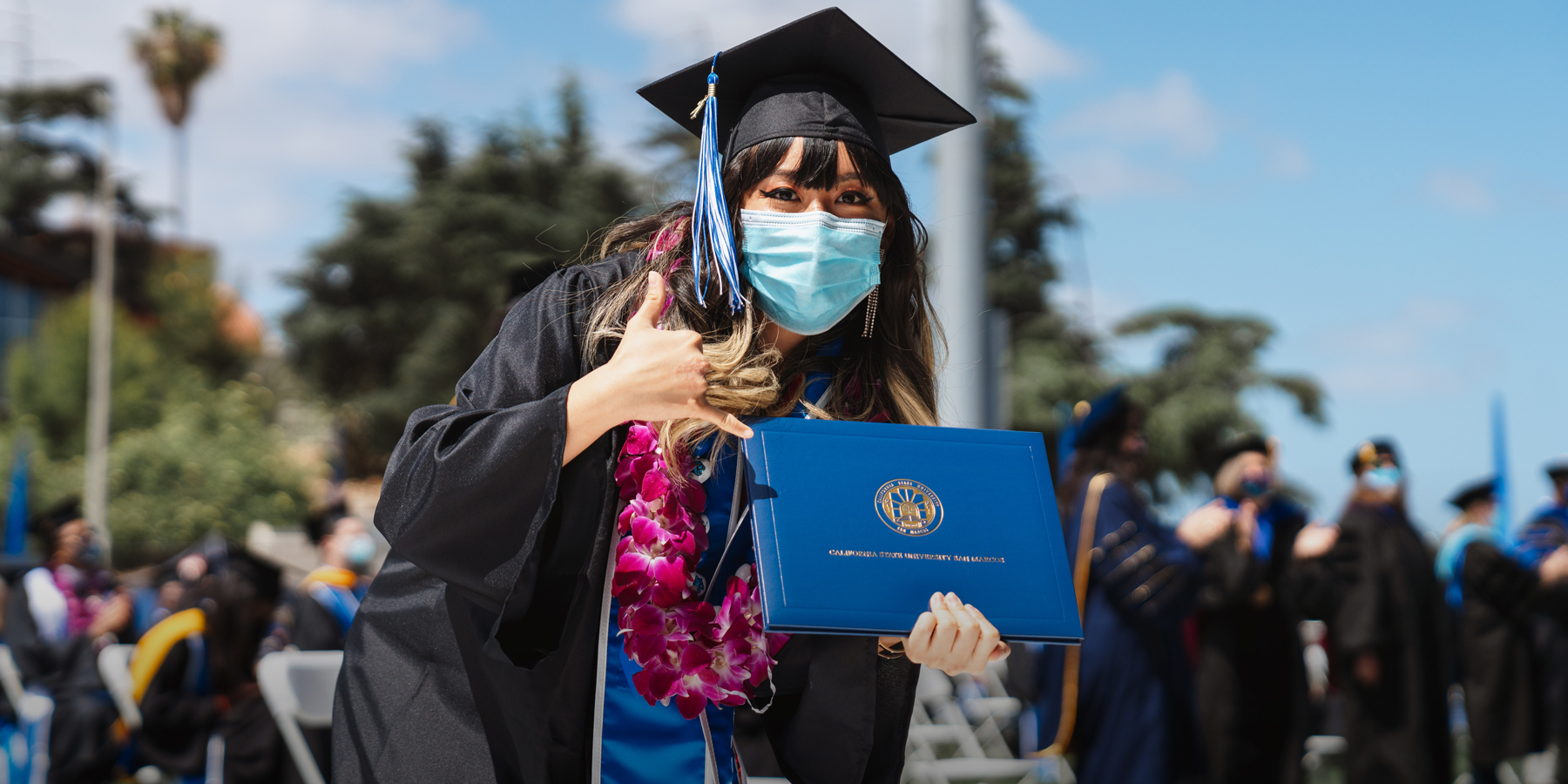What Are The Benefits Of Earning A University Degree Online?