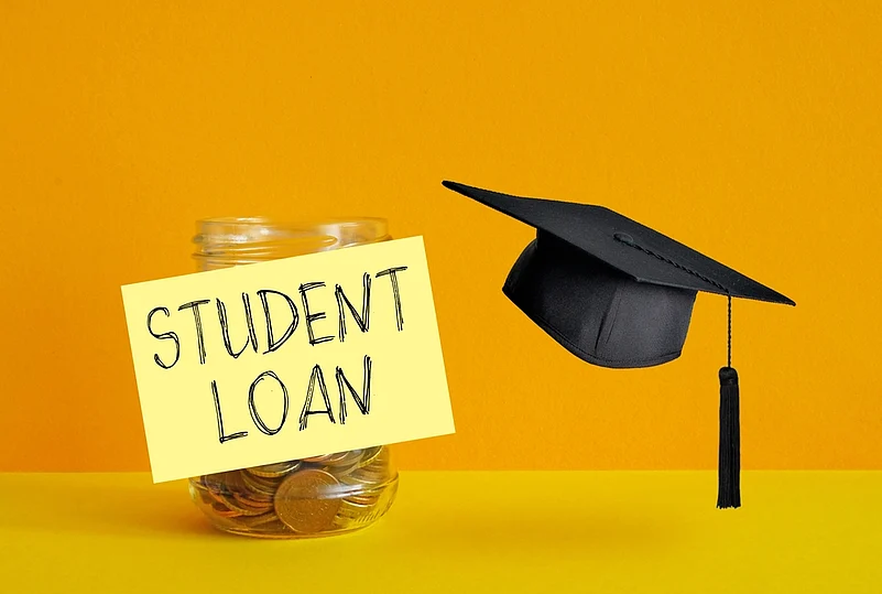 How Does Nelnet Manage Your Student Loan?